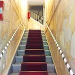 Du Centre Hotel *